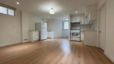 ROOM in the 3-bedroom basement apartment Image# 1