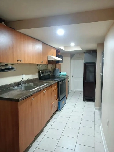 Rent a basement Image# 5
