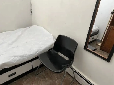 Room for rent Yonge street Image# 1