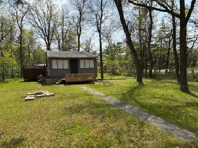 Winnipeg Beach 2 Br 1 Bath 568 sq.ft 75' Lot ONLY 169,900! Image# 7