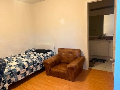 Room with private washroom for rent @ York University Village. Image# 1