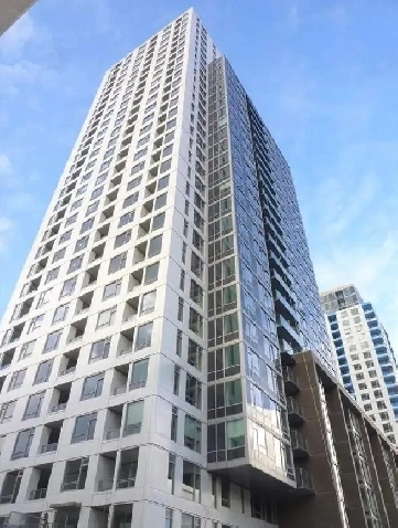 CENTRALLY LOCATED, BRIGHT 1-BEDROOM/1-BATHROOM UNIT PLUS DEN Image# 1