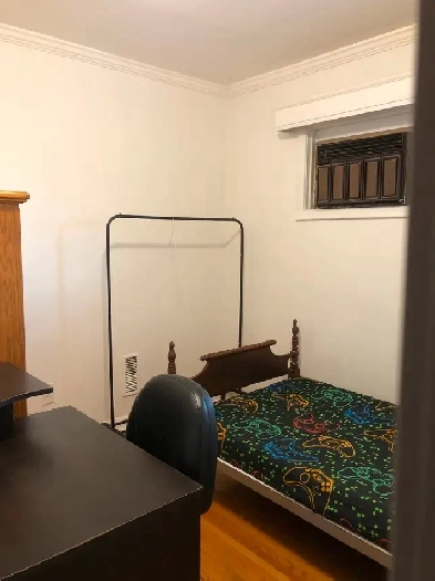 Furnished Room for Rent at Victoria Park Avenue n Ellesmere Road Image# 3