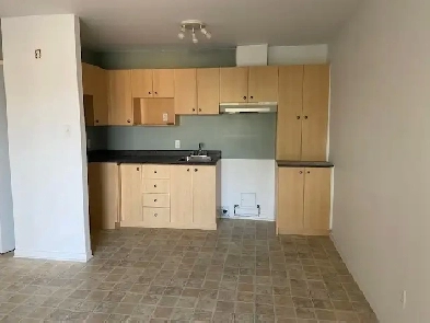 3 ½ à Beauport, superbe, libre 1er juillet Image# 1