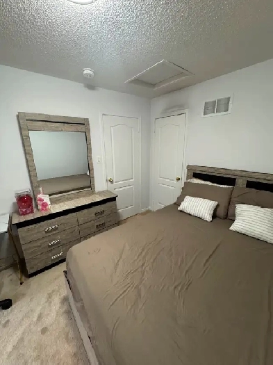 Short let - Amazing room with private bathroom! Image# 7