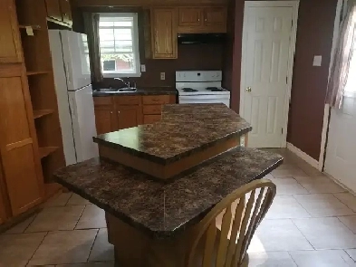 2 bedroom house utilities included Image# 2