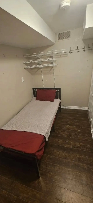 Private Room for rent in Basement for 1 GIRL Sheridan Brampton Image# 1
