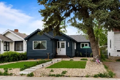 OPEN HOUSE-2076 Queen St-Move In Ready Bungalow In Cathedral Image# 4