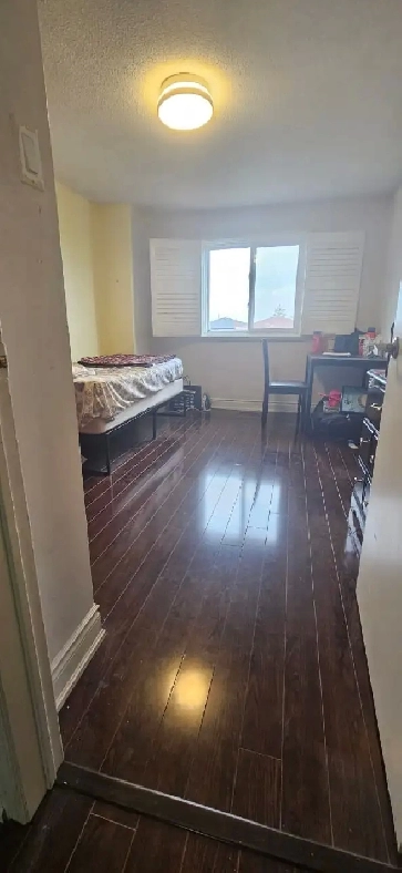 Private room for 1 Boy Sheridan Brampton Image# 1