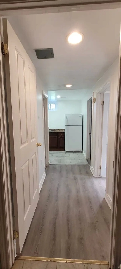 Basement 2 rooms Image# 1