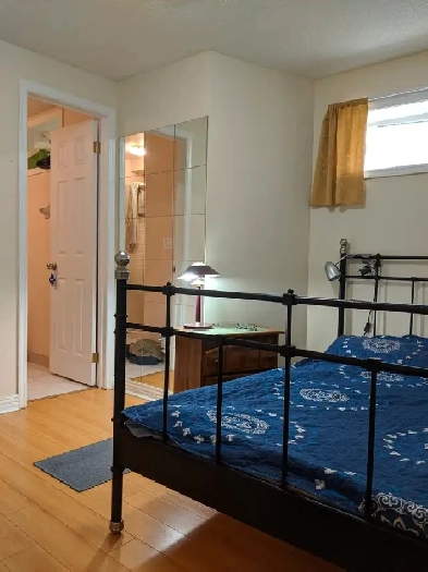 July 1st Bright Clean Room Private Bath Parking @York University Image# 1