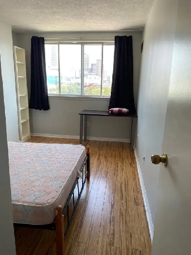 Chinatown center: A room to rent Image# 5