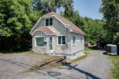 COMPLETELY RENOVATED HOME WITH IN-LAW SUITE! Image# 8