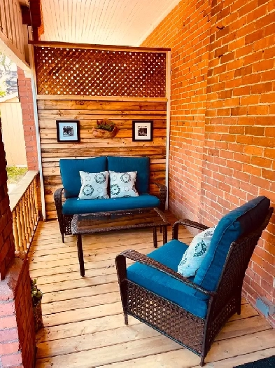 2 Bedroom 1 Bath Bright and Clean Apartment Image# 1