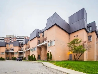 Room for male near U of T Scarborough Image# 1