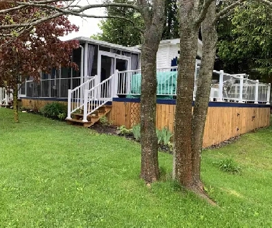 Stunning WATERFRONT Park Model Home for sale Image# 9