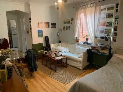 Studio Apartment McGill Ghetto Area Image# 4