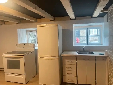 Superbe grand 2 1/2, Vieux-Québec chambre fermé Image# 10