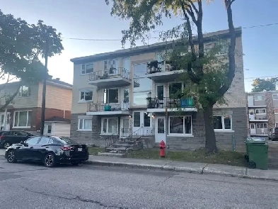 Très beau 4½ rue Lilas Ouest , Charlesbourg Juillet RÉNOVÉ Image# 2