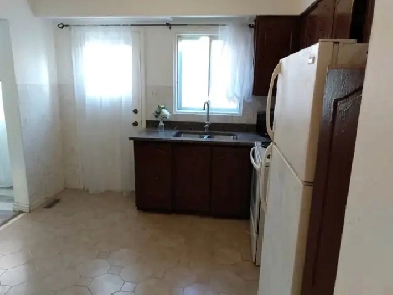 Scarborough House Second Floor Room for rent Image# 4