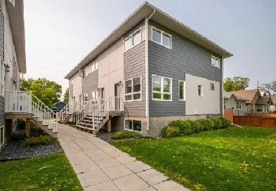 Great Investment Opportunity w/ this 4-Unit Multiplex in StVital Image# 9