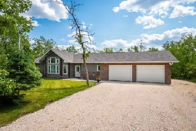 1600sqft Bungalow on a Mature Treed Lot only 25min from N Prmtr! Image# 5