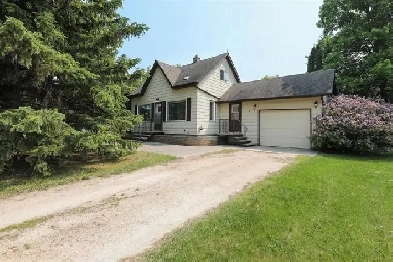 2 Bed, 1 Bath in Landmark Image# 7