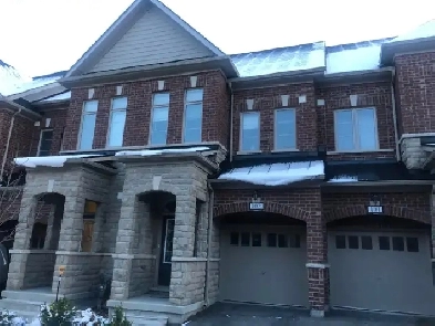 TOWNHOUSE FOR RENT IN MAPLE Image# 10