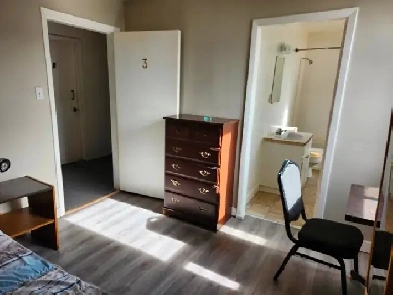 Furnished -all utilities included-pet friendly-Didsbury inn Image# 4