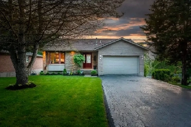 KNG Presents Rare East End Kingston Bungalow with Water Views Image# 1