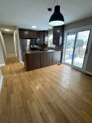 3-Bedroom Apartment for Rent in Rockland Image# 2