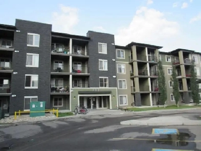 Beautiful 2 Bed   Den, 2 Bath, 2 Parking Stalls! Condo in SE Edm Image# 5