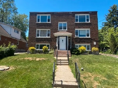 2 Bedroom Apartment close to all Niagara Falls amenities Image# 1