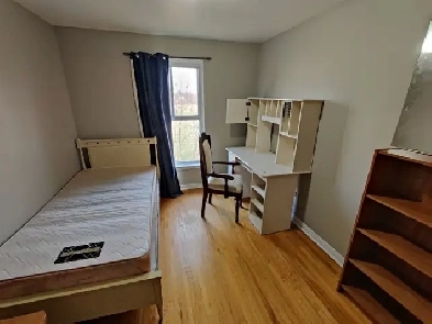 $720 Private room on top floor at Bramalea Rd/Clark Blv. nearBCC Image# 1