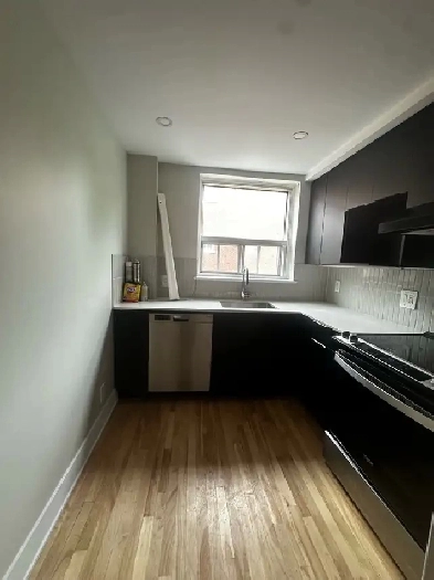 Renovated studio apartment in TMR Image# 5