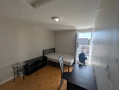 York University quiet room for rent - female only- Available now Image# 2
