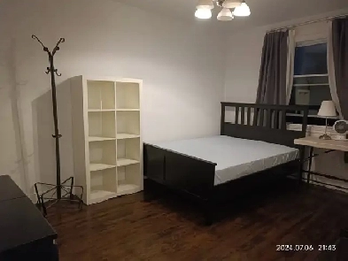 Big room for rent, Close metro , All included, FOR GIRL ONLY. Image# 3