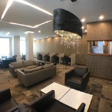 Spacious 1-bedroom plus den condo with stunning northern views i Image# 2