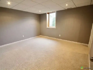 Student Bedroom 4 Rent near Carleton University - July 1 Image# 3