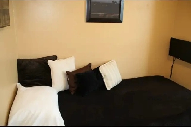 Room for rent in Mississauga - (penthouse/lakeview) Image# 6