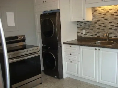 2 BEDROOM PERFECT FOR STUDENTS WITH ENSUITE LAUNDRY Image# 7