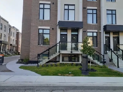 For Rent: 3-Bedroom, 3-Bathroom Condo Townhouse in Vaughan Image# 1