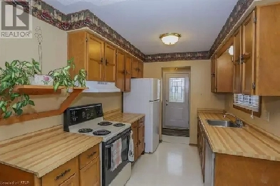 room for rent in furnished house Image# 8