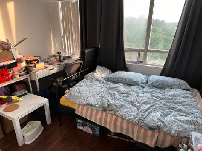 Furnished, Bright  Apartment Bedroom Near UTSC Centennial Image# 6