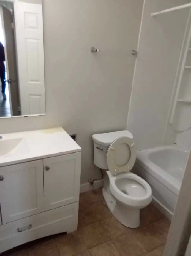 one room in an apartment for rent Image# 1