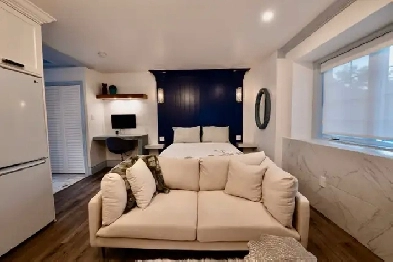 Completely Private Trendy Coach House Apartment in Oakville Image# 1