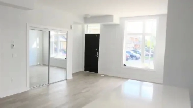 Townhouse Condo for rent Image# 1