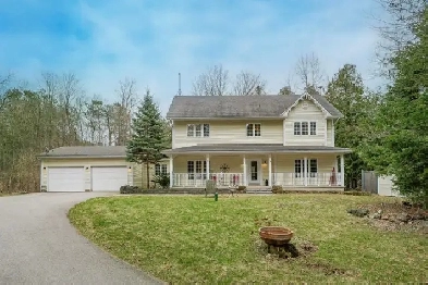 Spacious 4-Bed Home with Bunkie on 2 Private Acres Image# 4