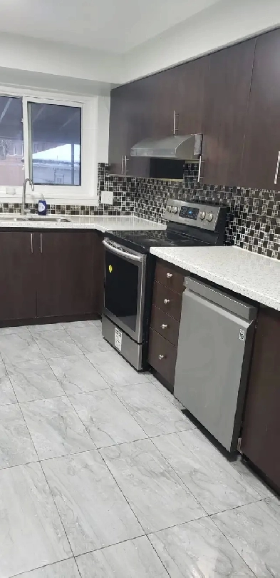 Four bed room semi detached house available Image# 1