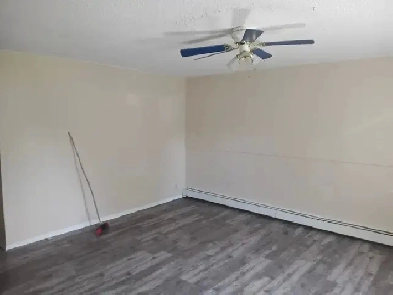 Fourplex for rent Image# 8